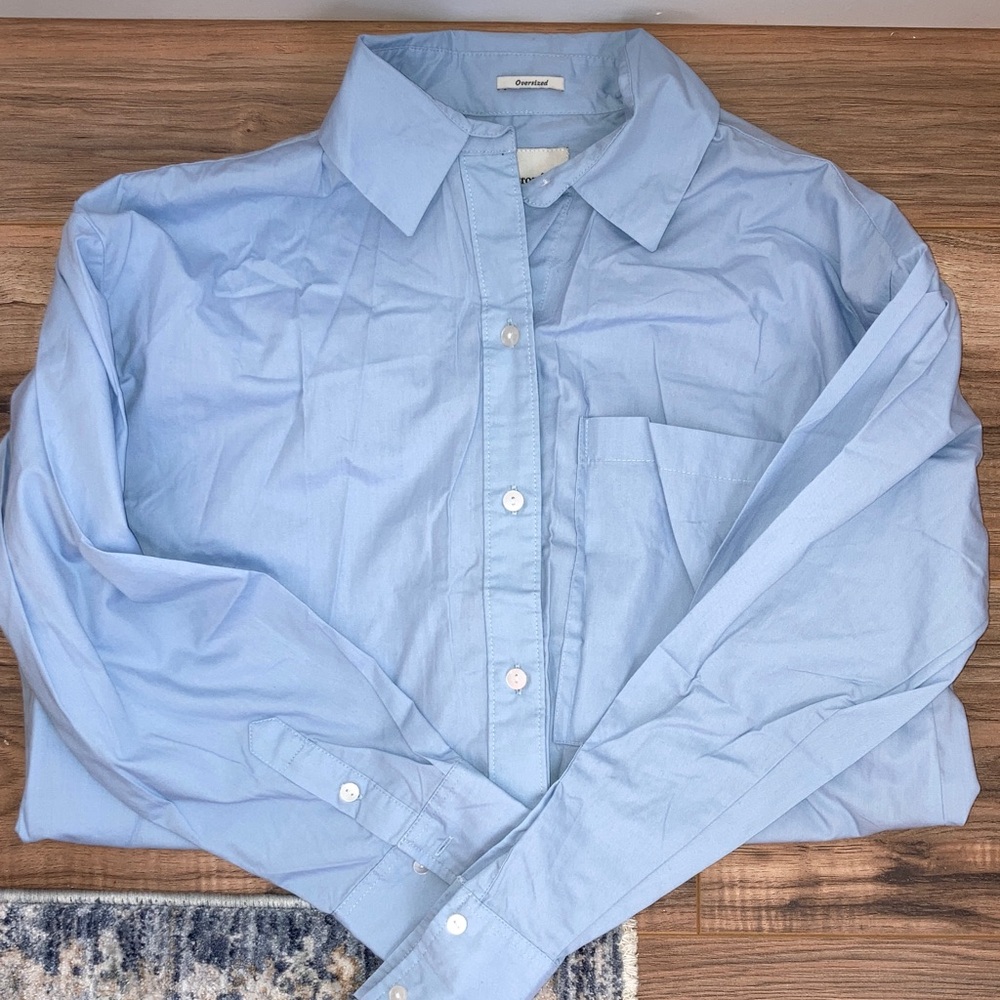 #134. Abercrombie & Fitch Women's Light Blue Button-Down Shirt - Picture 4 of 4